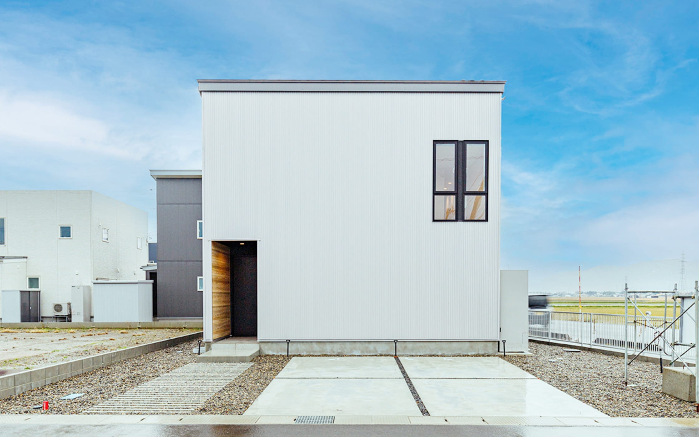 シンプルだからこそ、永く愛される住まいを。